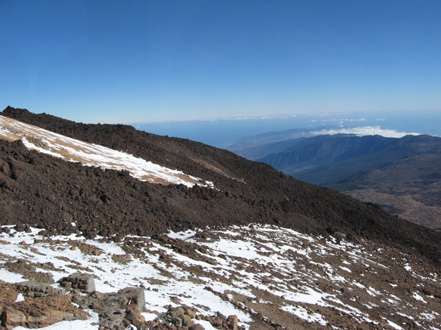 2007-12-31_12-41-15_teneriffa5.jpg - Lavafelder im Schnee