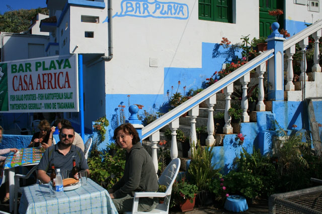 2008-01-01_15-50-00_teneriffa6.jpg - Die Bar Casa Africa - einfach, preiswert, lecker Essen