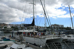 Freebird One im Hafen Puerto de Colón