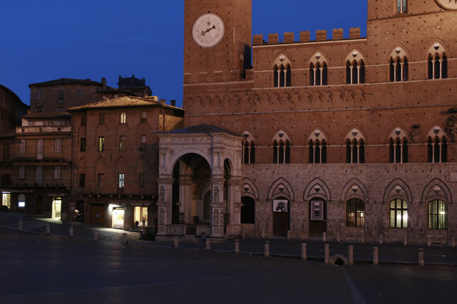 20080409_195657.JPG - Siena