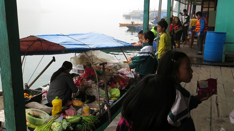 2014-03-18_15-53-48_vietnam2014.jpg - Tante Emma Laden-Boot