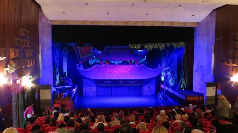 2014-03-19_19-58-53_vietnam2014.jpg - Hanoi - im Wasserpuppentheater