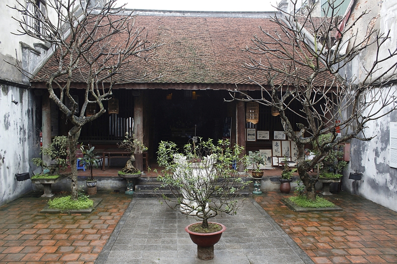 2014-03-20_10-20-06_vietnam2014.jpg - Hanoi - ein kleiner Tempel