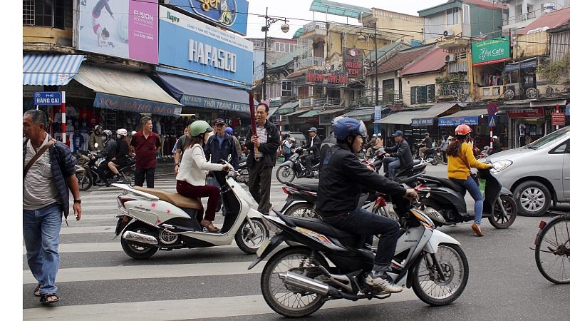 2014-03-20_11-17-04_vietnam2014.jpg - Verkehr aller Art - unfallfrei