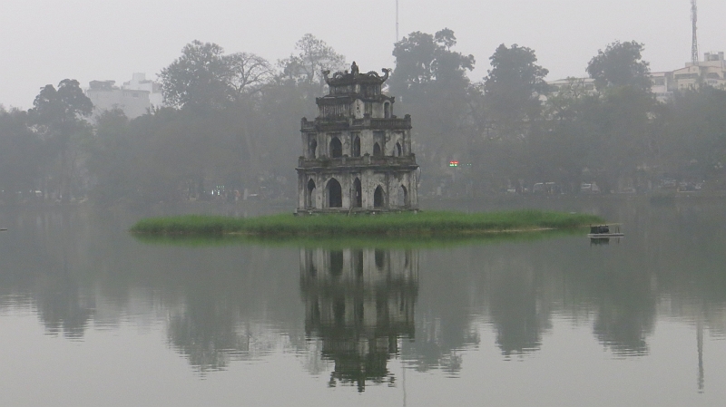 2014-03-20_17-01-04_vietnam2014.jpg - Die Pagode im Hoan-Kiem-See