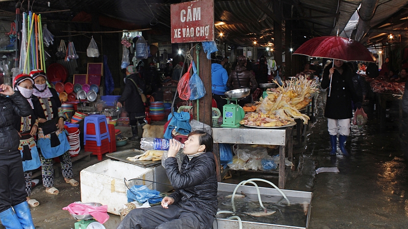 2014-03-21_10-32-08_vietnam2014.jpg - Sa Pa - Markt