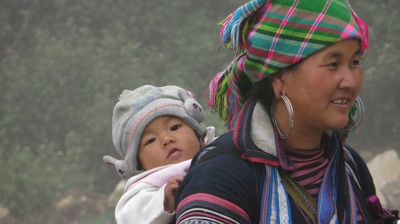 2014-03-21_12-47-40_vietnam2014.jpg - Lilly mit Baby