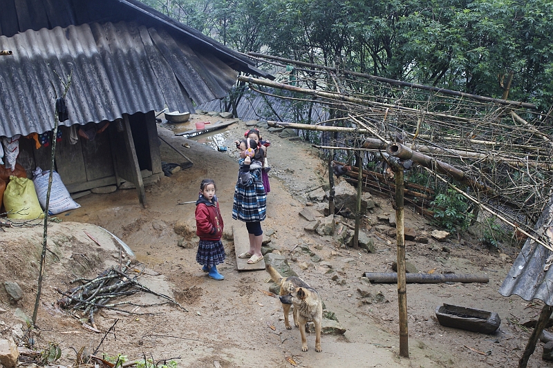 2014-03-22_11-03-31_vietnam2014.jpg - Wanderung durchs Muong Hoa Tal