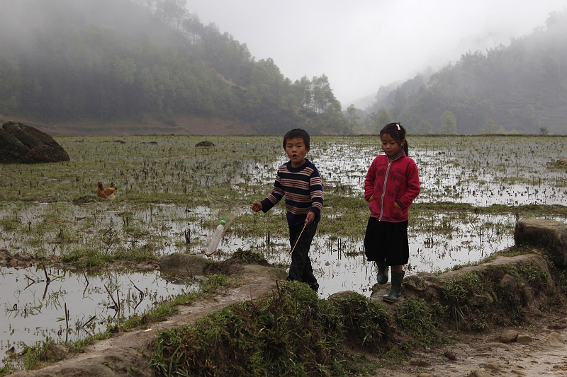 2014-03-22_11-20-59_vietnam2014.jpg - Wanderung durchs Muong Hoa Tal