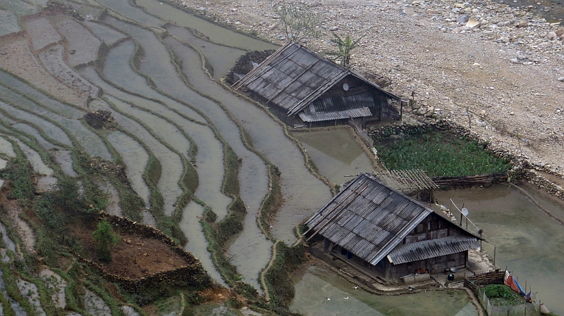 2014-03-22_13-56-30_vietnam2014.jpg - Wanderung durchs Muong Hoa Tal