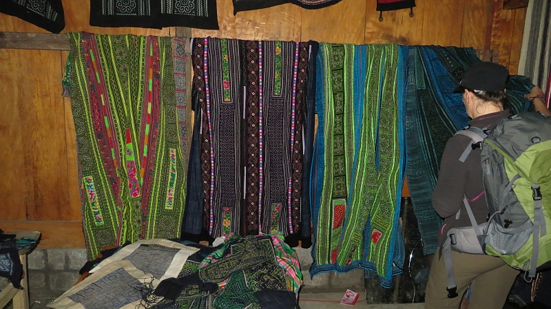 2014-03-22_14-34-04_vietnam2014.jpg - Souvenirs