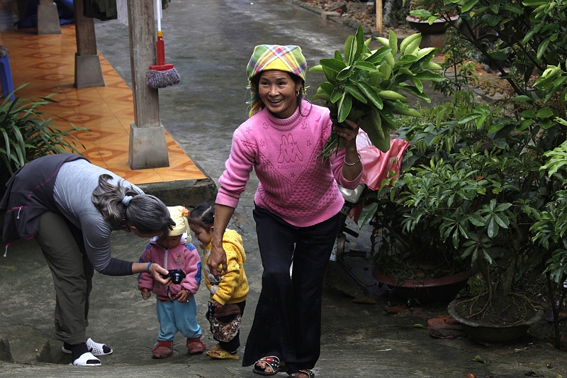 2014-03-24_08-31-35_vietnam2014.jpg - Unsere Gastfamilie in Ban Ho
