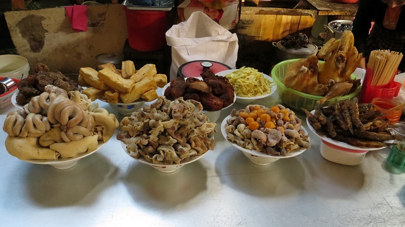 2014-03-24_16-31-24_vietnam2014.jpg - Was man so alles essen kann