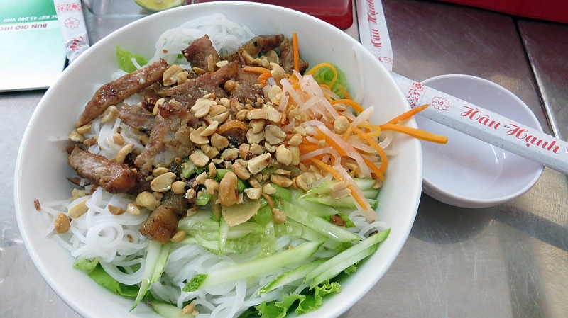 4-sai-gon-26.jpg - Saigon - Bun Bo Nam Bo (Reisnudelsalat mit Rindfleisch)