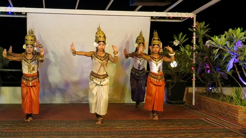 5-angkor-wat-51.jpg - Abendprogramm in Siem Reap